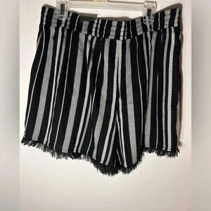 Lane Bryant Cotton Blend Fringe Short Pull On W/Pockets Women’s Size 14/16